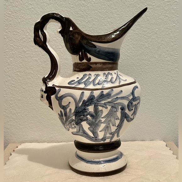 Beautiful hand fashioned pitcher. - Picture 11 of 12